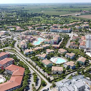 Altanea Con Piscina Apartman Caorle