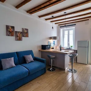 Ambrogio's Nest - Modern Close To Cadorna Station , Milão Itália