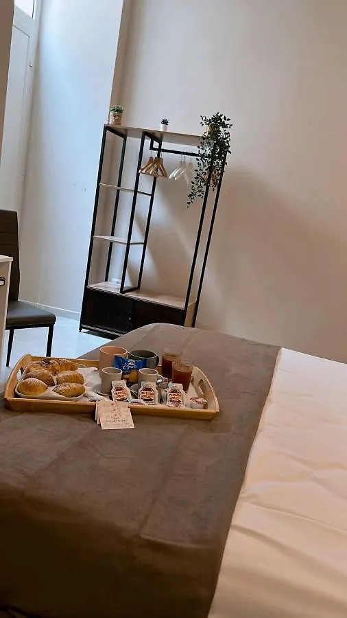 Royal Flower Naples Bed & Breakfast
