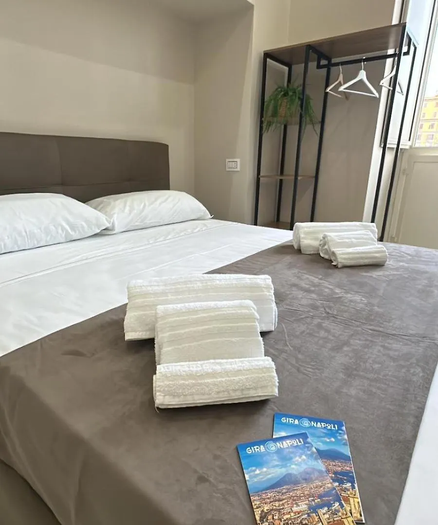 Royal Flower Naples Bed & Breakfast